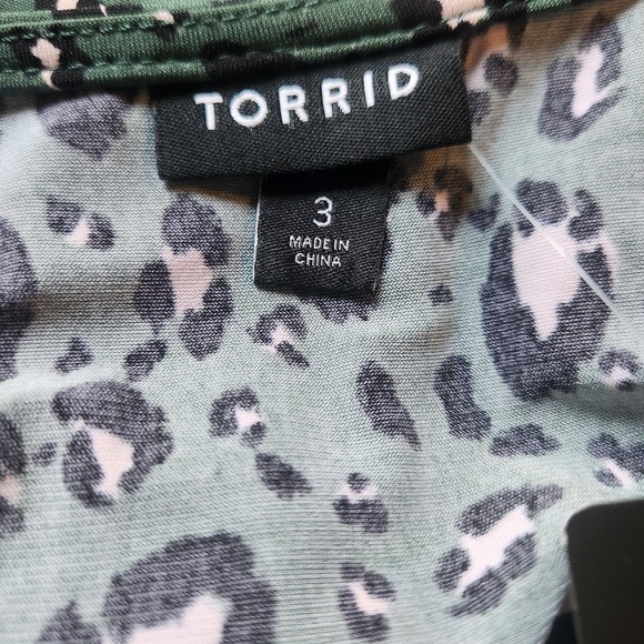 Torrid Midi Studio Knit Hi-Low Dress Womens Green‎ Leopard Tie Front Size 3X New - Picture 9 of 10